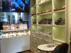 -法桐蛋糕·手作面包(万达公馆店)