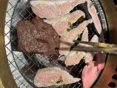 -山川小町·极番烧肉(新地假日广场店)
