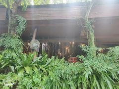 -绿光森林餐厅