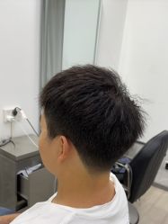 -LILI·HAIR SALON理理造型