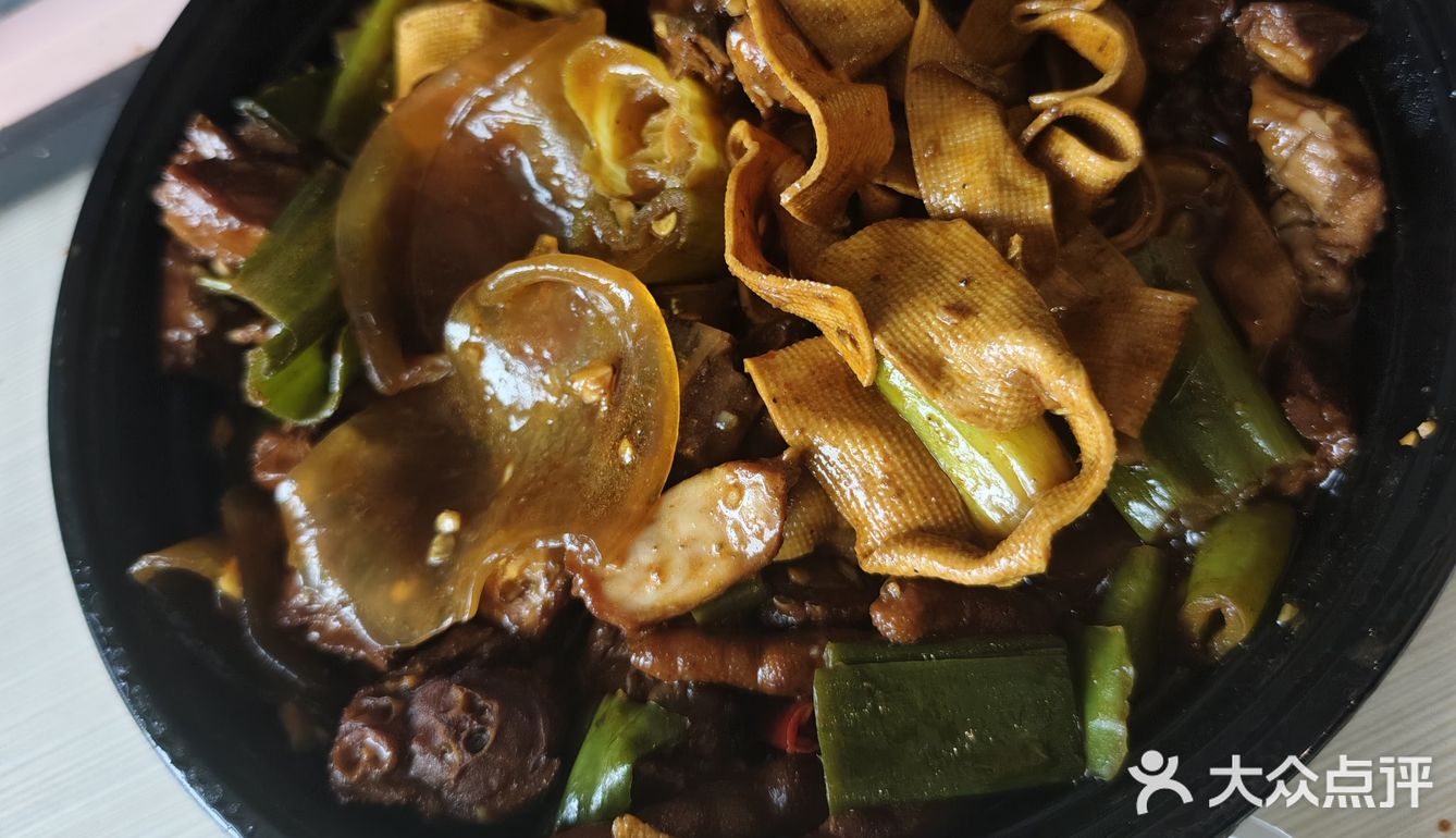 今天这么好的天气我到底要吃点什么东西呀