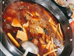 -鸿顺老铁锅美蛙鱼府(解放碑店)