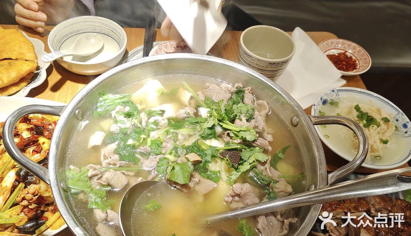 五一南京必吃的跷脚牛肉锅！