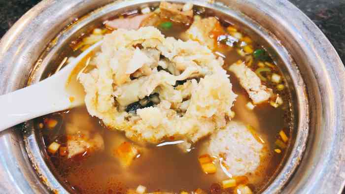 老字号段家煮锅-"吃法是这样的:煮锅每人一碗是固定套餐,大.