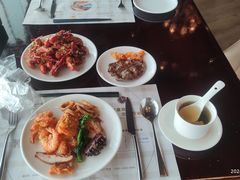 -荣誉国际酒店-云顶旋转餐厅