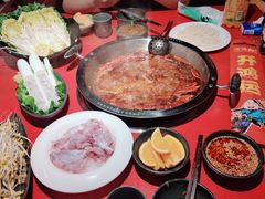 -谭鸭血老火锅(万象九宜城店)