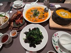 -小厨娘绣中淮扬(总统府大行宫店)