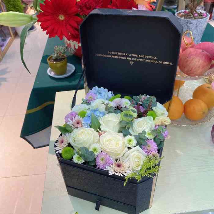 韦爵爷花艺生活馆(吴中区郭巷店)-"店面不大,装修比较简单,包装比较