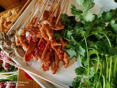 -两三事小郡肝串串香火锅(桂庙店)