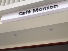 -Café Monson