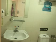 -7天酒店(上海江宁路地铁站玉佛寺店)