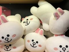 -LINE FRIENDS Garosu-gil Flagship Store