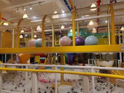 -泛尼尼儿童乐园(文化广场店)