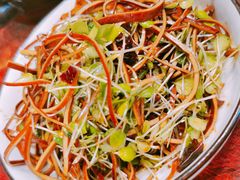 香椿苗拌豆腐丝-前门故事烤鸭店(十里河店)
