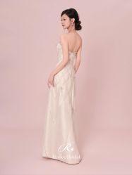 点击看大图 -Renee芮亦婚纱