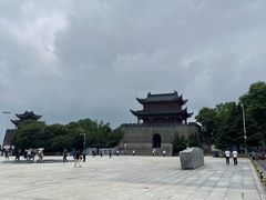 -巴陵广场