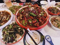 -海盗船. 龙虾烧烤. 酒馆