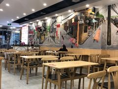 大堂-江城燕子大排档(江汉路步行街店)