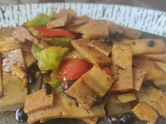 -天天向上素食餐厅(五台山店)