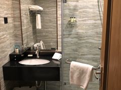 一层卫生间-玫瑰汤泉酒店