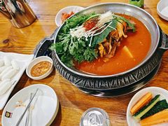 -喇喇排骨火锅·传统韩式脊骨汤(望京西园总店)