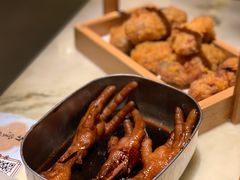 弄堂里的卤鸡爪-弄堂里(西溪龙湖天街店)