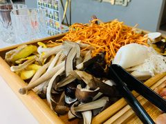 山珍菌菇-花菇朵 ll 野生菌火锅·精品云南菜(后沙峪店)