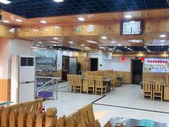 -屯老二农家铁锅炖·行业领军者(梅江店)