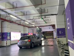 -龙湖虹桥天街-停车场