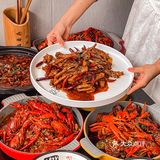 哎呦喂‼️又到了炫小龙虾的季节啦🦞