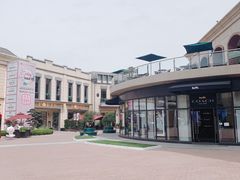 -王府井奥莱临潼小镇(临潼店)