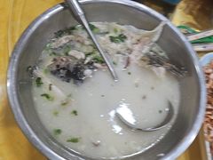 -雪湖煜辰鱼头老店(雪野湖店)