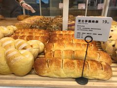 -焙丽拾光(麦凯乐直营店)