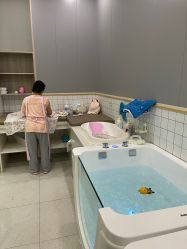 -Pony Baby宝尼婴幼儿游泳SPA馆