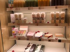 零售区-好利来(东四店)