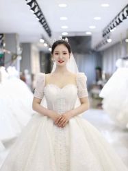 -NaNa婚纱礼服馆