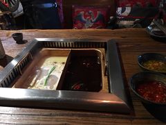 -老牌坊云南鱼豆花火锅(嵩山店)