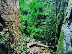 -龙潭大峡谷