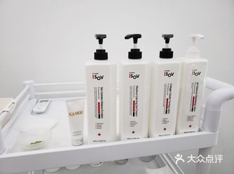 这家皮肤管理店有我喜欢的海蓝之谜，他们家上到二楼哦