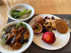 -天津梅江中心皇冠假日酒店