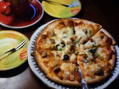 牛肉披萨八寸薄饼-不舍昼夜咖啡馆