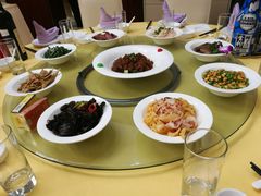 -山明水秀大饭店