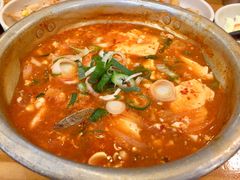 海鲜豆腐锅-金北顺大锅家(신사본점)