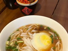 -矮子粉店1985·长沙米粉(湘春路店)