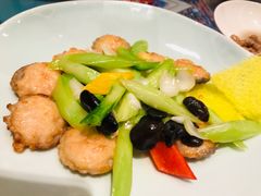 -泓历皇朝酒店(东亭店)