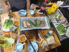 -老东北烤肉(金山店)