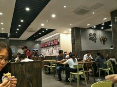 大堂-苗乡米线(建军路店)