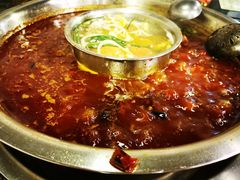 鸳鸯锅-邓莽子老火锅(中兴路总店)