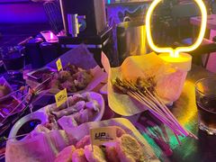 -UP嘻哈酒吧(粉巢店)