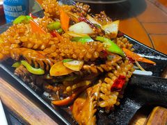 -老码头黑皮肘子锅包肉(赣水路店)